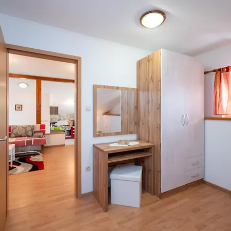 With Parking Space Lopar, Rab - 23736 Appartement *