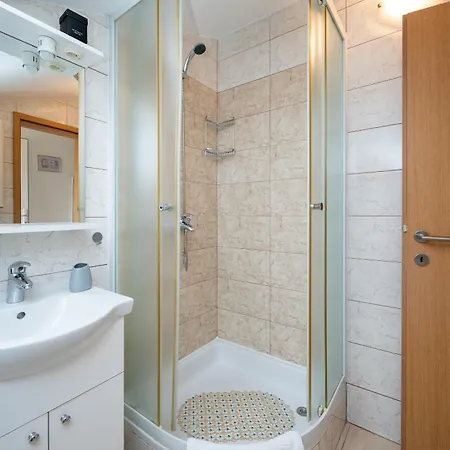 Appartement With Parking Space Lopar, Rab - 23736