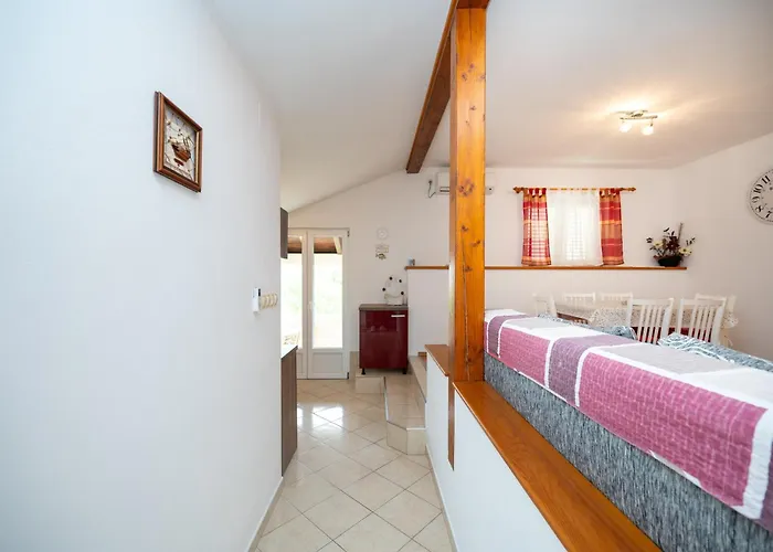 Apartman With Parking Space Lopar, Rab - 23736 *