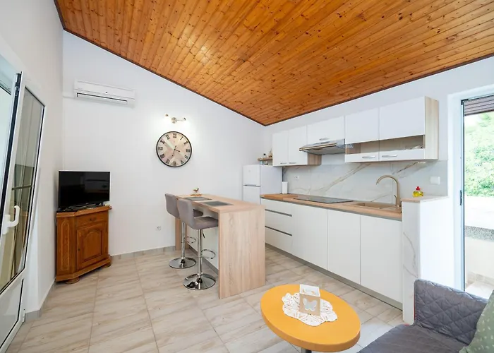 Apartman With Parking Space Lopar, Rab - 23736 *