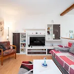 Apartamento With Parking Space Lopar, Rab - 23736