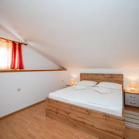 Lägenhet With Parking Space Lopar, Rab - 23736